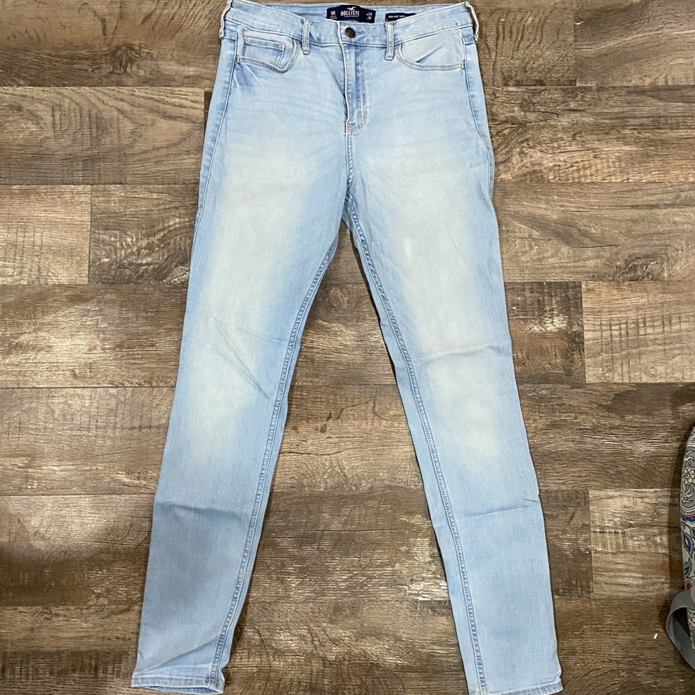 Hollister High-Rise Super Skinny Jean